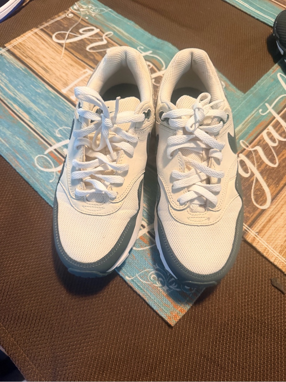 Nike Kids White and Black Low-Top Sneakers - Picture 3 of 3